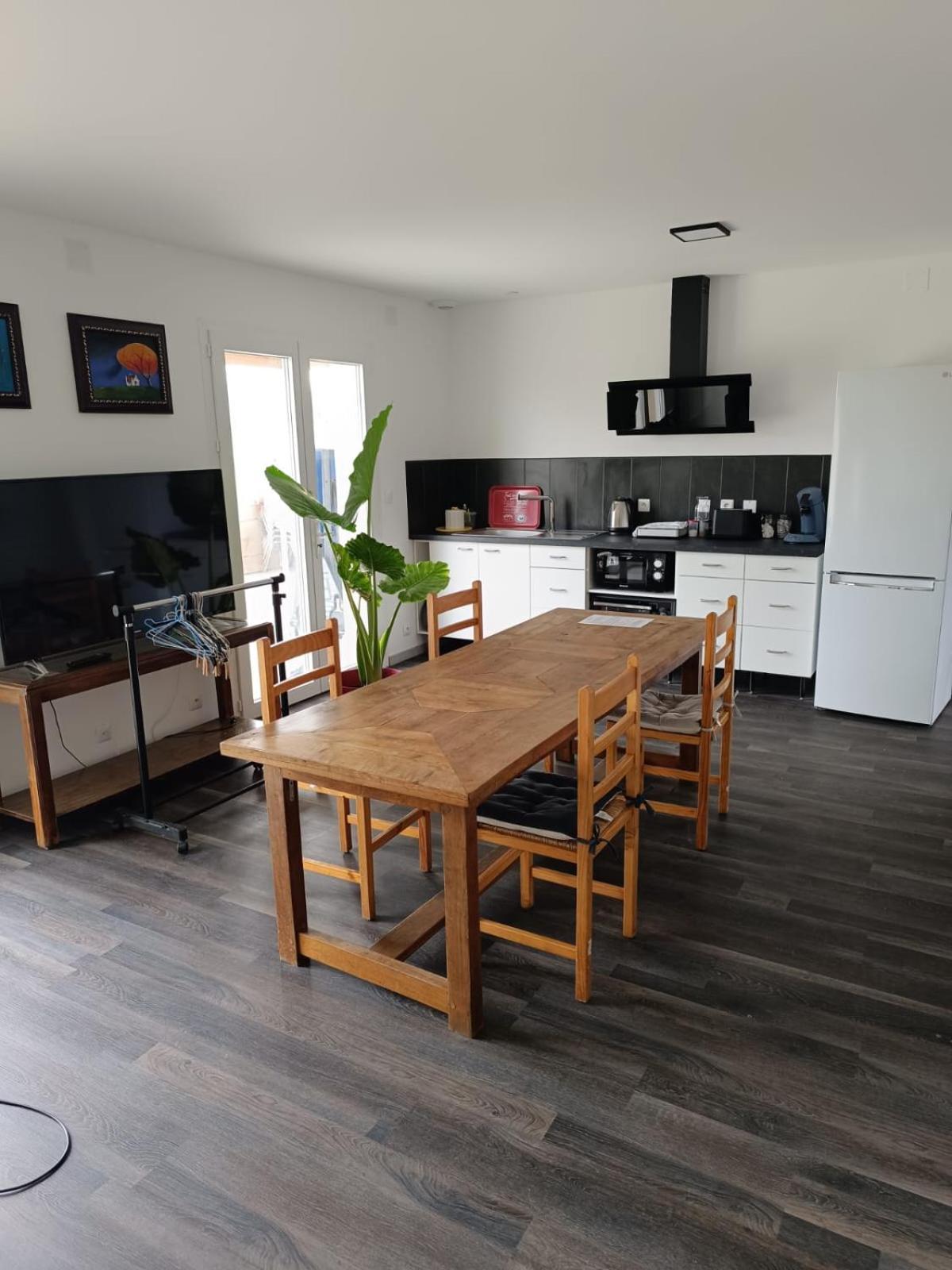 Saramon Grande Maison Avec Vue Sur Le Lac מראה חיצוני תמונה